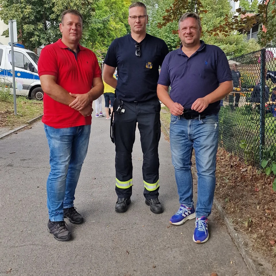 Stephan Schmidt MdA und Martin Stelzer zu Besuch bei Füxxe, Spatzen & Co e.V.